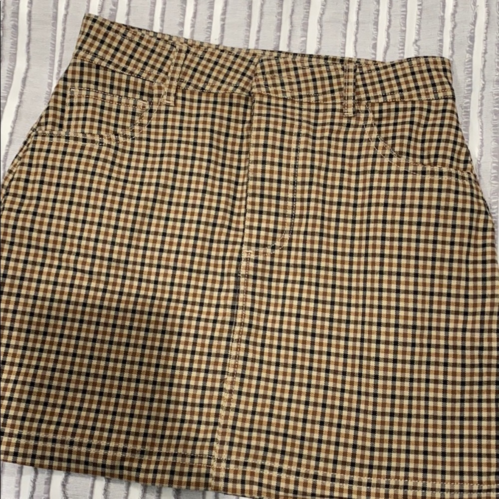 High waisted skirt